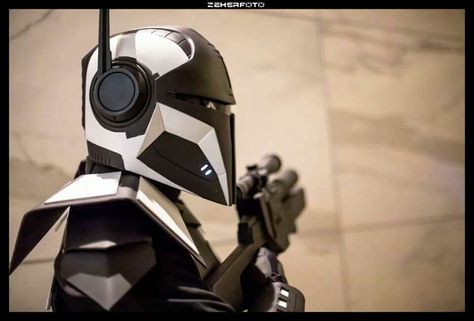 Mandalorian Armor Female Mandalorian, Armour Design, Mando Armor, Star Wars Bounty Hunter, Mandalorian Cosplay, Star Wars Helmet, Helmet Concept, Mandalorian Helmet, Mandalorian Armor