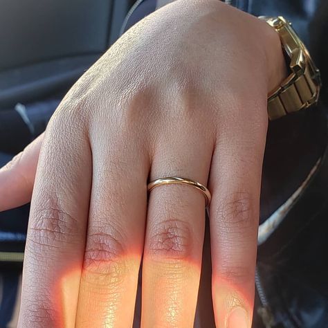 خواتم خطوبة, Couple Ring Design, Gold Wedding Bands, Gold Stacking Ring, Future Engagement Rings, Promise Ring Gift, Gold Ring Designs, Dream Engagement, Dream Engagement Rings