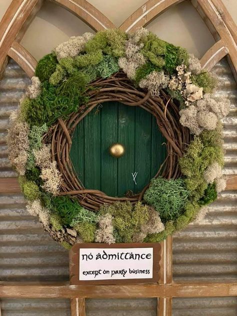 Lotr Wreath, Wreaths Moss, Hobbit Door Wreath, Hobbit Decor, Moss Wreaths, Lotr Party, Moss Wreath Diy, Enchanted Forest Birthday, Woodland Wreath