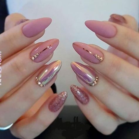 27 Breathtaking Chrome Nails For Your Special Night - 214 Round Shaped Nails, Oval Acrylic Nails, Soft Pink Nails, Long Stiletto Nails, Lipstick Nails, Acrylic Nail Shapes, Rose Gold Nails, Almond Nails Designs, Pink Nail Designs