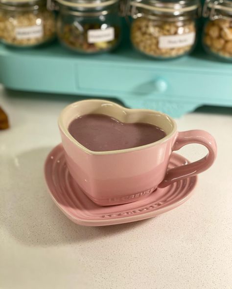 Heart Shaped Tea Cup, Le Creuset Heart Mug, Heart Shaped Mug, Bedroom Ideas For Small Rooms Cozy, Strawberry Kitchen, Pink Mug, Pretty Tea Cups, Heart Mug, Coffee Shop Aesthetic