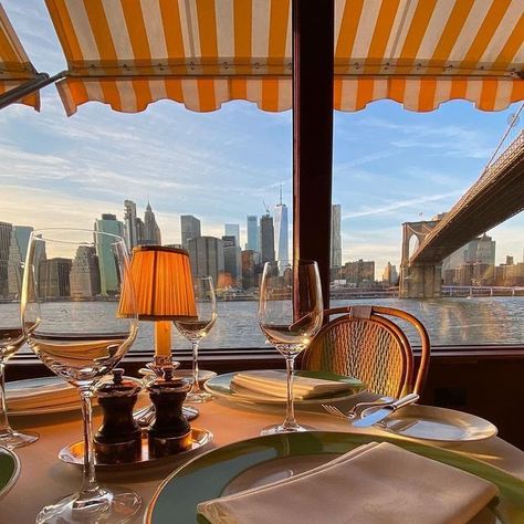 Traveling To New York City, Fake Travel, Oyster Bar Restaurant, Bucket List Hotels, New York Bucket List, Dreamy Night, Ny Restaurants, Michelin Restaurant, The Artist's Way