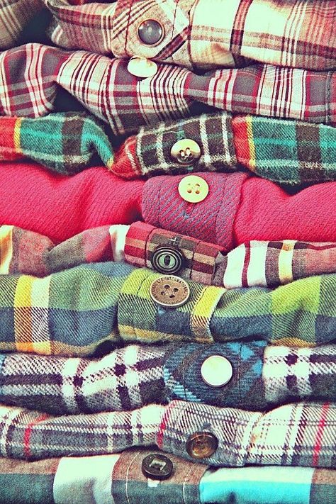 You pick the size and we send the magic! All flannels are repurposed. We choose only the ones in perfect conditions. We wash our items twice before Ronaldo Style, Plaid Shirts, Fantasy Closet, Camping Outfits, Soft Grunge, Work Attire, Fall Winter Outfits, Country Girls, Sweater Weather