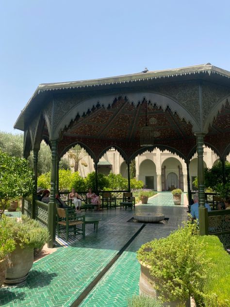 Marrakech Aesthetic, Arab Architecture, Mansions Interior, Turkish Restaurant, Luxury Mansions Interior, Luxury Mansions, Aesthetic Picture, Marrakech Morocco, Mansion Interior