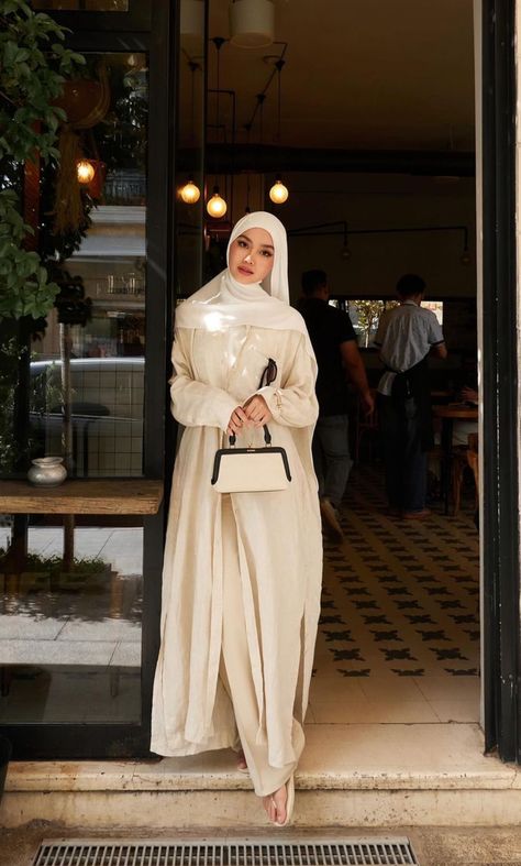 Hijabi Night Out Outfit, Hijab Birthday Outfit, Hijabi Business Outfit, Hijab Formal Outfit, Bali Outfit Ideas Hijab, Hijab Fashion Inspiration Abayas, Umrah Outfit, Fancy Dinner Outfit, Outfit Ideas Hijab