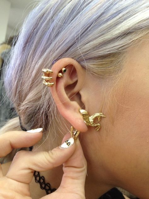 Claw Earrings, Unicorn Earrings, The Bling Ring, Lilac Hair, Ear Candy, Ear Cuffs, Piercing Tattoo, Purple Hair, Tattoos And Piercings