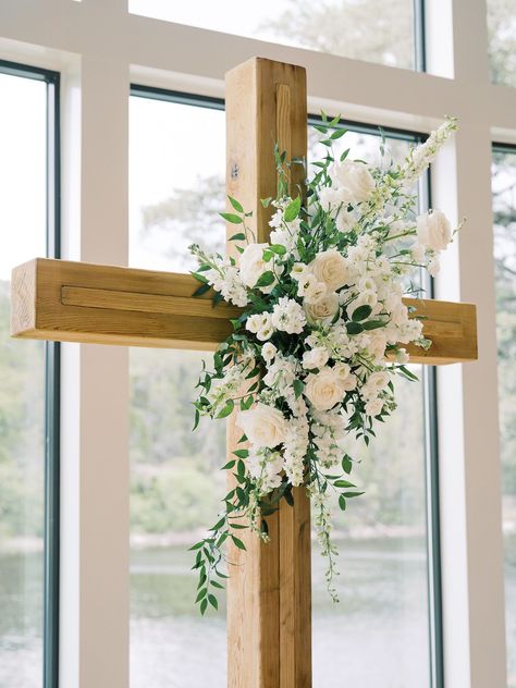 Flower Swag For Cross Wedding, Cross Garland Wedding, Cross Swag Wedding, Outdoor Wedding Cross Altar, Floral On Cross Wedding, Wedding Cross Ceremony, Wedding Cross Arrangement, Wedding Cross Flower Arrangement, Cross With White Flowers