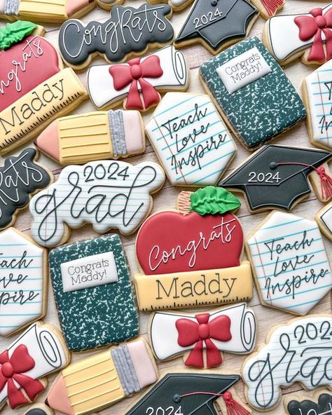 Emily’s Bake Shop on Instagram: "Such a fun teacher graduation cookie set to celebrate such a special occasion! I absolutely loved creating these designs to celebrate Maddy’s special day! ✏️ • • #emilysbakeshop #customcookies #graduationcookies #teachercookies #njcookies #njbaker #sugarcookies #sugarcookiemarketing #sugarcookiedecorating" Grad Party Teacher Theme, Teacher Graduation Cookies, Preschool Graduation Cookies, Teacher Shower Party, Teacher Graduation Party Ideas, Teacher Themed Graduation Party, Degree Party, Teacher Graduation Party, Teacher Graduation Cap