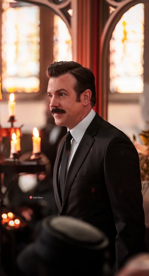 Jason Sudeikis as Ted Lasso Ted Lasso Haircut, Ted Lasso Jason Sudeikis, Jason Sudeikis Wallpaper, Jason Sudeikis Ted Lasso, Ted Lasso Wallpaper, British Soccer Players, Hannah Waddingham, Jason Sudeikis, Widget Icons