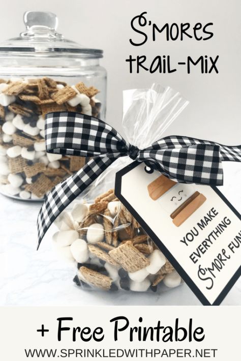 Smores Favors, Smores Kits, Smores Party, Camping Theme Birthday, Trail Mix Recipes, Favor Bag Toppers, Camping Birthday, Camping Party, S'mores