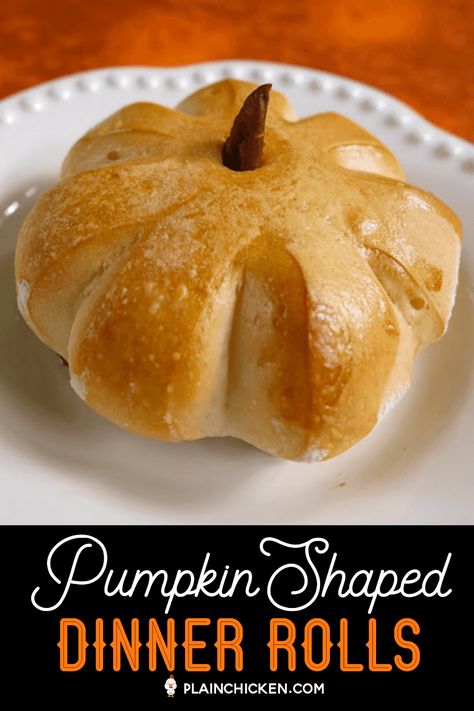 Pumpkin Shaped Rolls - transform frozen bread dough into festive holiday dinner rolls. Can roll cooked pumpkin shaped rolls into butter, pumpkin spice and sugar for delicious breakfast rolls. SO easy and PERFECT for Thanksgiving dinner! Pumpkin Shaped Rolls, Holiday Roast Beef, Halloween Bakes, Rolls Thanksgiving, Holiday Roast, Thanksgiving Rolls, Pumpkin Rolls, Pumpkin Food, Frozen Dinner Rolls