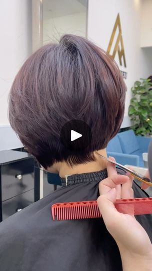 Chill Hip Hop, Haircut Girl, Lofi Chill, Bob Haircut For Fine Hair, Haircuts For Fine Hair, Medium Hair Cuts, Short Bob Hairstyles, Short Bob, Medium Hair