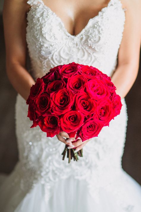 All Red Rose Bouquet, Bride Bouquets Red, Red Roses Wedding Bouquet, Red Rose Wedding Bouquet, Rose Bouquet Red, Bouquet Red Roses, Red Wedding Bouquet, Red Bouquets, Red Rose Bridal Bouquet