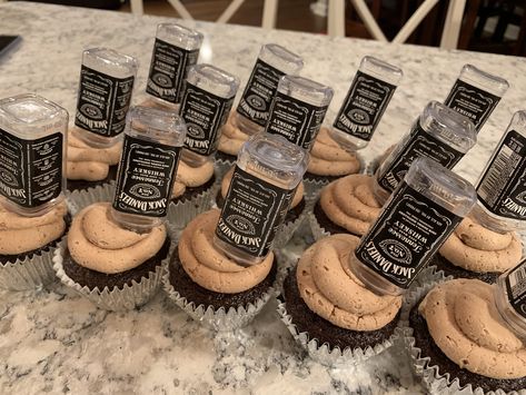 Jack Daniels 30th Birthday Party, Jack Daniels Themed Party, Jack Daniels Cake For Men, Jack Daniels Birthday Theme, Jack Daniels Party Theme, 40th Birthday Cupcakes For Men, Cupcakes With Box Cake, Sopranos Party, Birthday Cupcakes Ideas For Men