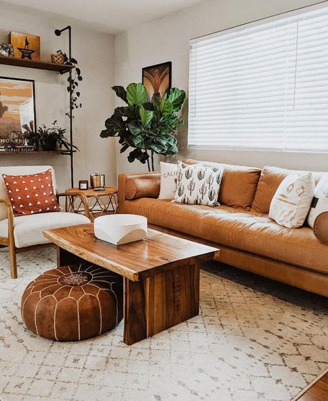 Lizzy Powers Design Article leather sofa in boho living room Sawmill House, Sofa Kulit, Leather Sofa Living, Tan Sofa, Leather Couches Living Room, Couches Living, Leather Living Room Furniture, Furnitur Ruang Keluarga, Leather Sofa Living Room