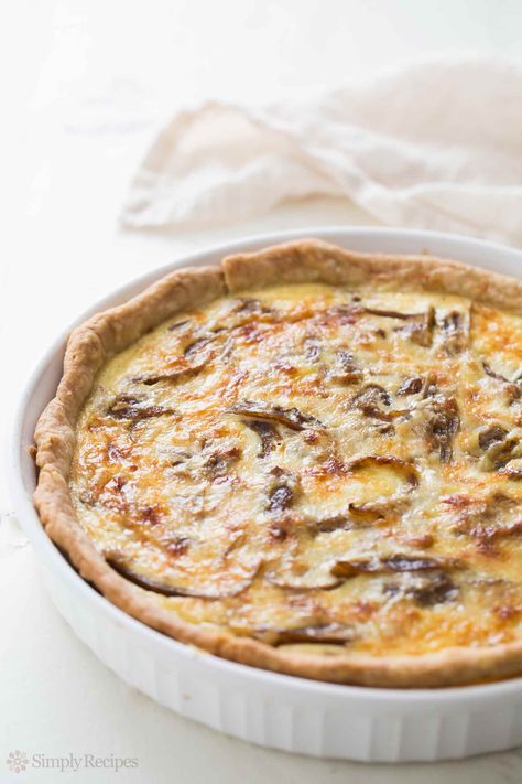 Caramelized Onion Quiche, Baking Weights, Onion Quiche, Smores Dessert, Mini Quiches, Quiche Recipe, Caramelized Onion, Oreo Dessert, Gruyere Cheese