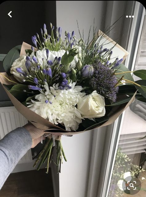 Bouquet Aesthetic, Luxury Flower Bouquets, Boquette Flowers, Flower Arrangements Simple, Bouquet Wrap, Flowers Bouquet Gift, How To Wrap Flowers, Fresh Flowers Arrangements, Flower Therapy