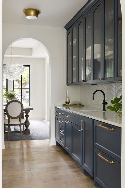 Butler pantry. Wet Bar Butlers Pantry, Butler Pantry With Window, Butlers Pantry Walk Through Dining Rooms, Butlers Pantry To Dining Room, Walk Through Butlers Pantry, Skullery Butler Pantry, Butlers Pantry Ideas Layout, Butlers Kitchen, Butlers Pantries