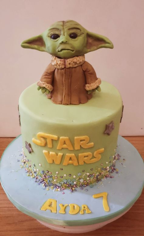 Baby Yoda (Grogu), Star Wars birthday cake. 🎂 Jedi Princess, Star Wars Birthday Cake, Star Wars Birthday, Star Wars Jedi, Pink Cake, Princess Party, Birthday Cake, Star Wars, Cake