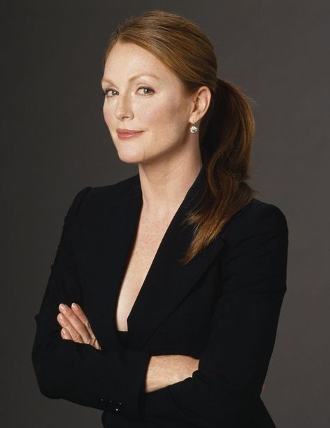 Julianne More, Julian Moore, Julianne Moore, Celebrities Female, Redheads, White Shirt, Movie Stars, Red Hair, Photo Shoot