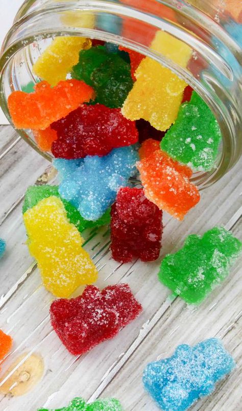 Diy Sour Candy, Sour Gummies Recipe, Gummy Worms Recipe, Sour Candy Recipe, Gummy Bear Recipe, Sour Gummy Bears, Sour Candies, Sour Gummies, Homemade Gummy Bears