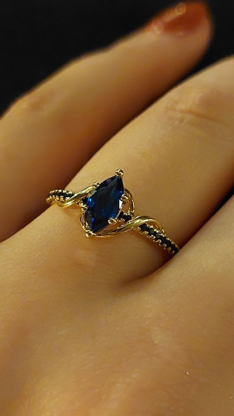 Marquise Cut Sapphire Engagement Ring, Marquise Engagement Ring Gemstone, Gold Ring With Blue Sapphire, Gold And Blue Engagement Ring, Blue Marquise Ring, Blue Sapphire Engagement Ring Marquise, Sapphire Ring Aesthetic, Safire Wedding Rings, Saphire Engament Ring Marquise