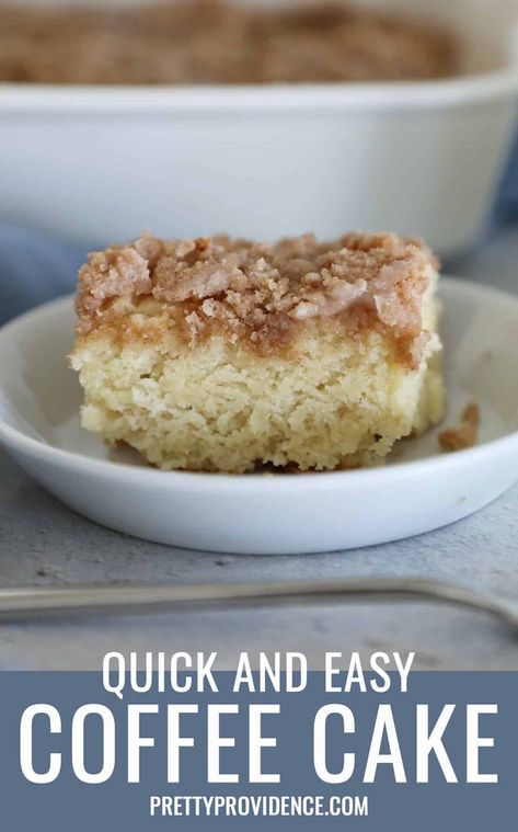 With a perfectly moist cake, decadent crumb layer and vanilla icing to top it off you can't go wrong with this easy coffee cake recipe. Easy Coffee Cake Recipes, Quick Coffee Cake, Easy Coffee Cake, Classic Coffee Cake, Coffee Cake Recipes Easy, Coffee Cake Recipe, Quick Coffee, Fast Dinner Recipes, Moist Cake