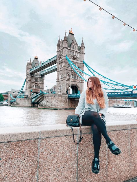 London tower bridge photo Tower Bridge Picture Ideas, London Bridge Photography, London Bridge Poses, Tower Bridge London Photo Ideas, London Bridge Photo Ideas, Tower Bridge Photo Ideas, London Photoshoot Ideas, Bridge Photoshoot Photo Ideas, Tower Bridge London Photography