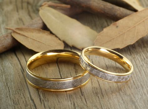 Monk Fashion, Gold Stacking Rings Wedding, Simple Beach Wedding, Fingerprint Ring, Anniversary Ring Set, Couples Wedding Bands, Couples Ring Set, Couple Wedding Rings, Inexpensive Wedding Venues