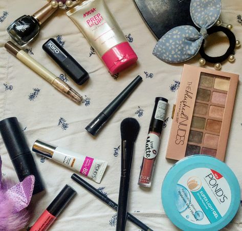 Indian Makeup Products, Indian Skincare, Pakistani Makeup, Makeup You Need, Makeup Order, Eyeshadow Pencil, Beach Instagram, Makeup Help, Basic Skin Care Routine