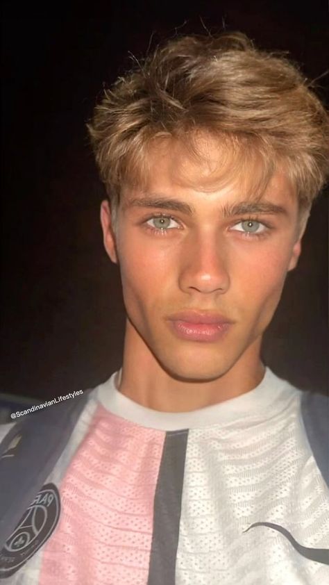 Tan Blonde Boy, Guy With Blue Eyes, Blond Boys With Blue Eyes, Blond Hair Guy, Swedish Boys, Male Model Hairstyles, Blonde Blue Eyes Guy, Dutch Men, Buzz Cut Dyed Hair Men