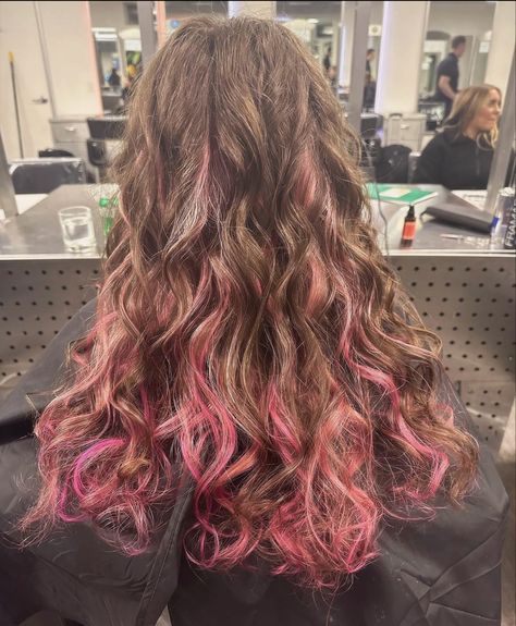 Pink Peekaboo Hair Curly, Pink Highlights In Brown Hair Curls, Pink Curly Hair Highlights, Curly Pink Highlights, Curly Hair Pink Highlights, Pink Hair Streaks Brunette, Pink Peekaboo Hair, Highlights Curly, Girly Hairstyles