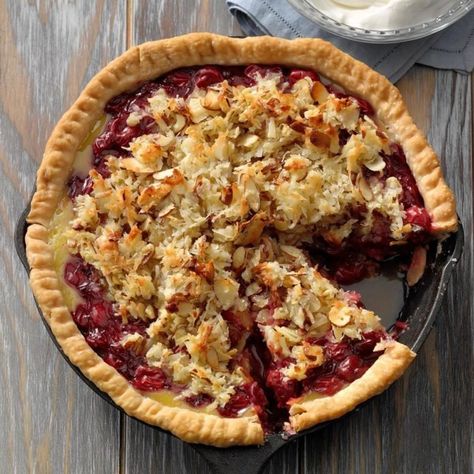 40 Christmas Pies for a Sweet Holiday Season | Taste of Home Cherry Dumplings, Cherry Streusel, Cherry Pudding, Cherry Tarts, Streusel Bars, Cherry Crisp, Lime Pie Recipe, Tarts Recipe, Cake Mug