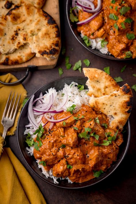 Slow Cooked Butter Chicken, Crock Pot Butter Chicken, Crock Pot Curry, East Indian Food, Butter Chicken Recipe Indian, Kitchen Sanctuary, Curry Recipes Easy, Butter Chicken Recipe, Crockpot Recipes Slow Cooker