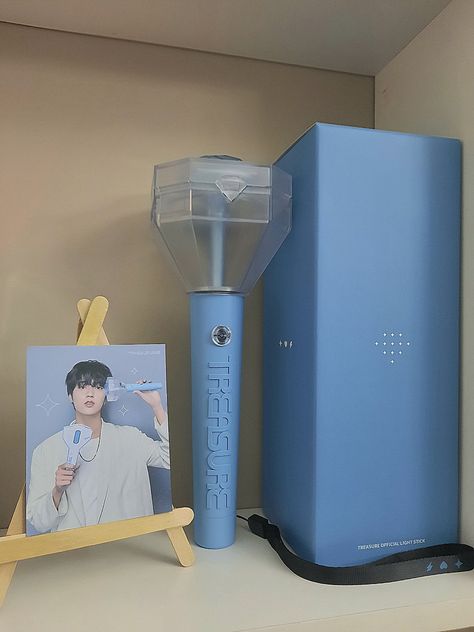 #treasure #teulight #treasuremaker #teume #haruto #kpop Teulight Treasure, Teume Room, Treasure Lightstick, Treasure Album, Treasure Photo, Kpop Lightsticks, Treasure Maker, Lightstick Kpop, Cute Twitter Headers