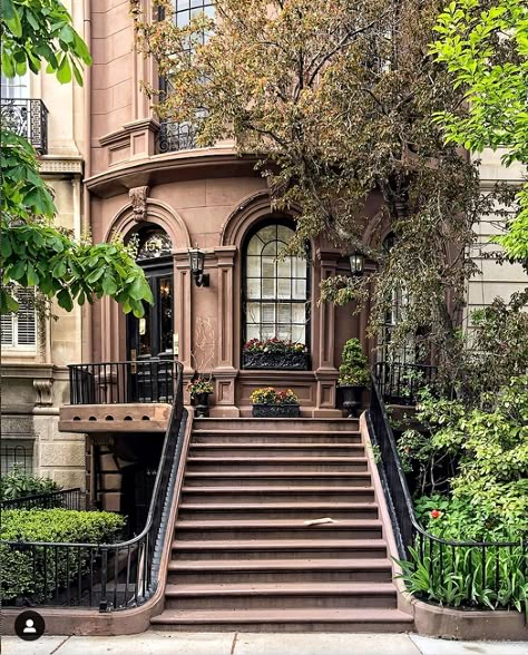 Update on My Search for a New Home Boston Brownstone, Back Bay Boston, Nyc Brownstone, Brownstone Homes, New York Brownstone, Moving To A New Home, Apartment Exterior, Brooklyn Brownstone, New York Homes