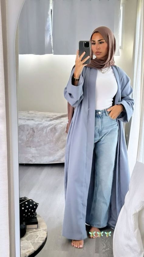 Comfy Semi Formal Outfit, Modest Wear Hijab, Ramdan Outfits Ideas 2024, Open Abaya Outfit With Jeans, Abaya With Jeans, Muslim Summer Outfits, Outfit Hijab Summer, Hijabi Outfits Summer, Modest Summer Outfits Muslim