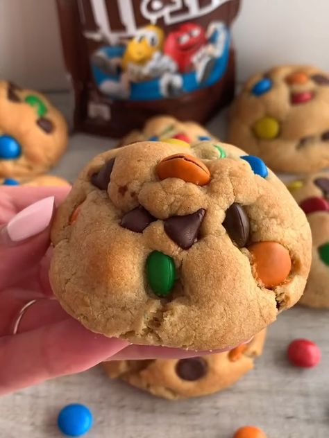 Mnm Cookies Recipe, Best M&m Cookie Recipe, Almond Meltaway Cookies, Mnm Cookies, Sunshine Cookies, Meltaway Cookies, Surprise Cookie, Soft Cookie Recipe, Strawberry Pop Tart