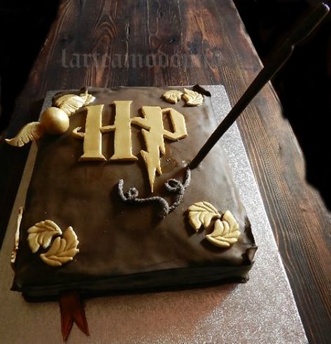 Dolci Harry Potter, Gateau Harry Potter, Harry Potter Birthday Cake, Hogwarts Christmas, Festa Harry Potter, Anniversaire Harry Potter, Harry Potter Cake, Harry Potter Birthday, Harry Potter Party