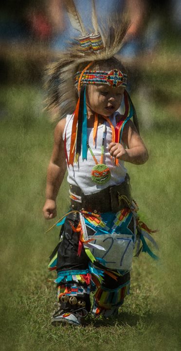 Guilford Native American Pow Wow. Greensboro, North Carolina | Dan Routh Photography  #world_cultures Native American Pow Wow, Angel Mama, Quotes Father, Dancing Photography, Native Child, Native American Dance, Native American Children, Native American Regalia, Native American Images