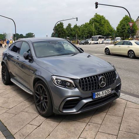 #mercedes #amg #coupes #grey #thebestornothing W126 Mercedes, Grey Mercedes, Image Moto, Mercedes Benz Cars, Benz Car, G Class, Mercedes Amg, Bugatti, Lamborghini