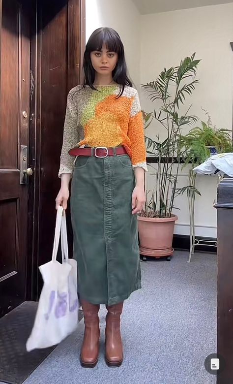 Corduroy Maxi Skirt Outfit, Corduroy Maxi Skirt, Maxi Skirt Outfit, Brown Shoes, Skirt Outfit, Brown Shoe, Long Skirt, Dress Skirt, Maxi Skirt