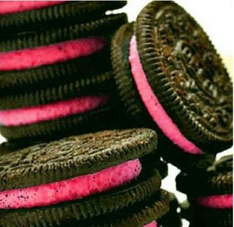 pink oreos ! Oreo Delight, Pink Sweets, Chocolate Delight, Awareness Ribbon, Like A Girl, Reasons To Smile, Oreo Cookies, Think Pink, Awareness Ribbons