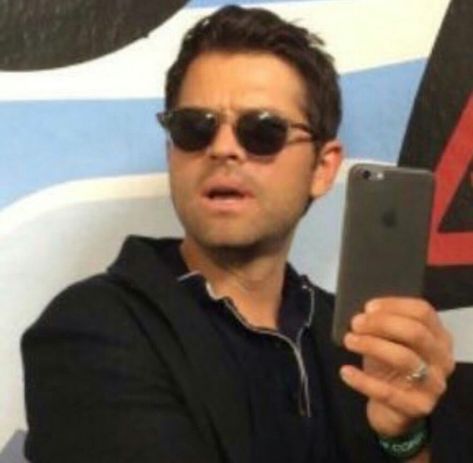 Lucifer Michael, Jensen Jared Misha, Michael Dean, Spn Memes, Olivia Grace, Supernatural Pictures, Winchester Boys, Supernatural Memes, Supernatural Funny