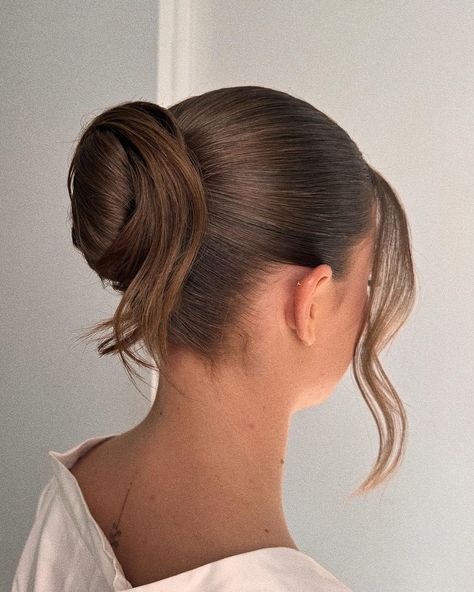 Embrace the Heat with These Trendy Long Hairstyles Perfect for Summer Hollywood Bun, Cute And Simple Hairstyles, Simple Hairstyles For Long Hair, Trendy Long Hairstyles, Beautiful Updos, Fancy Updos, Best Hair Color Ideas, The Best Hair Color, Hottest Hairstyles