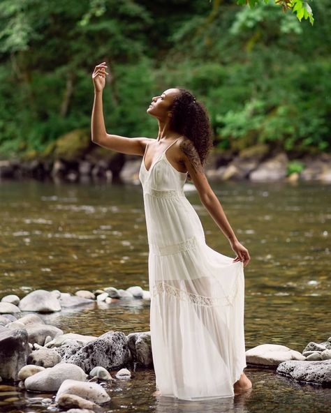 Malina Rose Photography, river photos, river photoshoot, portrait photography, feminine portrait, female portrait, vintage dress, vintage style Faerie Photoshoot, Nature Aesthetic Outfit, Creek Pics, Senior Pictures Water, River Portrait, Waterfall Shoot, River Shoot, Creek Photoshoot, River Photoshoot