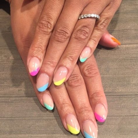 Neutral Acrylic Nails, Neutral Nails Acrylic, Oval Acrylic Nails, Multicolored Nails, Color For Nails, Pretty Nail Colors, Matte Nails Design, Tip Nails, Rainbow Nails