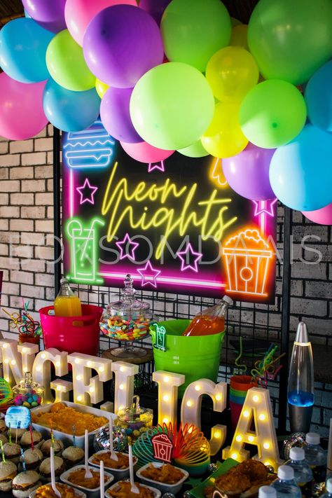 Neon Party Design, Food For Glow In The Dark Party, Glow Party Food Table, Neon Birthday Activities, Neon 16th Birthday Party Ideas, Neon Nights Party, Birthday Party Buffet Ideas, Glow In The Dark Party Food, Neon Party Foods