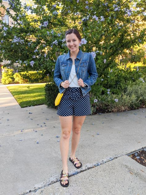 navy-polka-dot-shorts-summer-outfit Polka Dot Shorts Outfit, Blue Polka Dot Skirt, Base Clothing, Outfit Top, Summer Shorts Outfits, Polka Dot Shorts, Shorts Outfit, Chloe Grace, Polka Dot Skirt