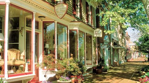 CHESAPEAKE BAY TOWNS: Walk down the picturesque cobblestone streets of Chestertown. Photograph by Pat Blackley/Alamy. Oyster Festival, Delmarva Peninsula, Crab House, Eastern Washington, Cobblestone Streets, Eastern Shore, Chesapeake Bay, Small Towns, East Coast